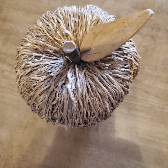 APPLE MADE OF WOOD. UNUSUAL. 5" X 5" - Picture 2 of 3